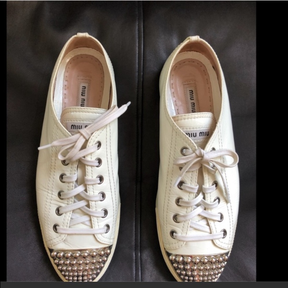Miu Miu Sneakers White Patent Cap Toe Studs 40